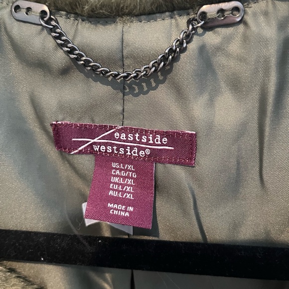 Faux fur green vest - Picture 3 of 3